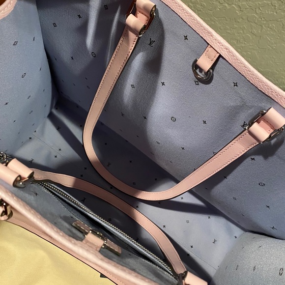 Louis Vuitton OnTheGo Pastel 2020 Escale Authentic - Picture 6 of 12